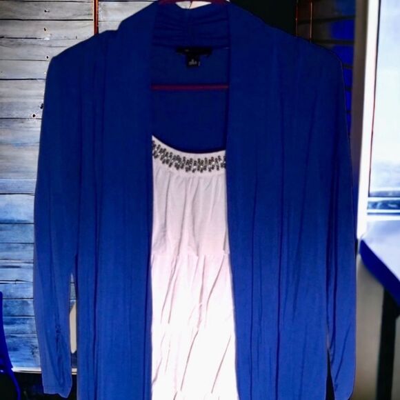 AB Studio (Kohl’s) Top Royal Blue Ivory Ruffled Beaded Neckline Cami Cardi S - Picture 11 of 16